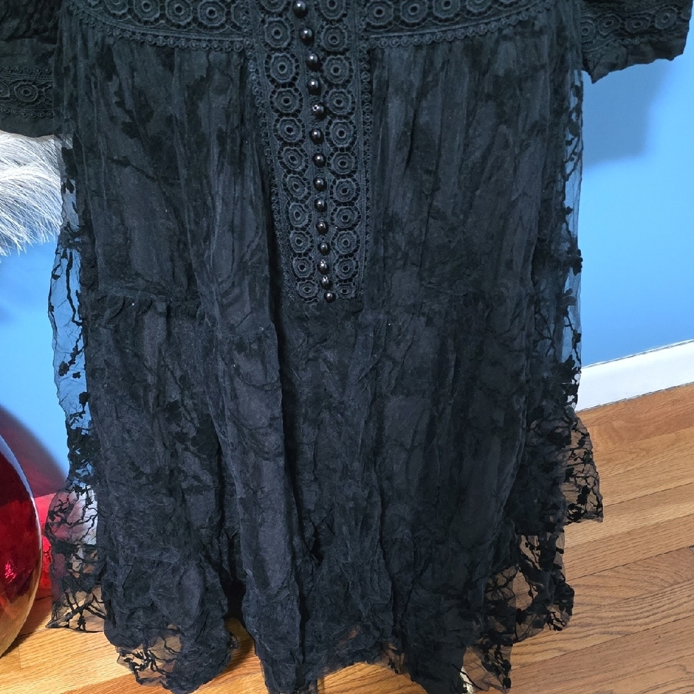 Black Lace Long Sleeve Maxi Dress - Picture 3 of 3